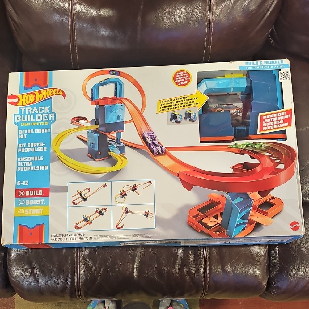 Hot Wheels Track Builder Ultra Boost Set - Orange and Blue